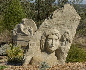 Heritage Sculptures At Pensioners Hill Lookout - Accommodation QLD 0