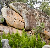 Frog Rock - Accommodation QLD
