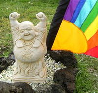 Hugs Across The Cosmos - Accommodation QLD