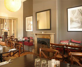 Gerry's @ The Commercial Hotel - Accommodation QLD 1