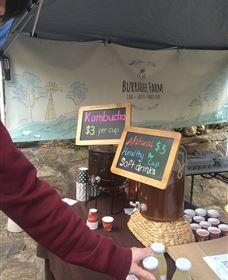 Eat Local Friday - Farmers Market - Accommodation QLD 0