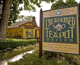 Bygone Beautys Treasured Teapot Museum And Tearooms - Accommodation QLD 3