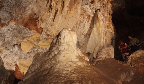 Wollondilly Cave - Accommodation QLD 2