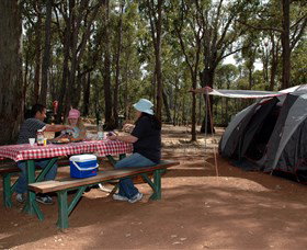Lake Leschenaultia - Accommodation QLD 2