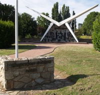 Southern Cloud Memorial - Accommodation QLD