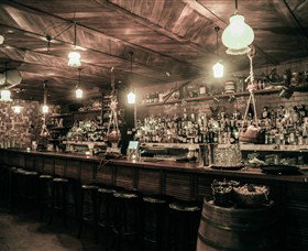 Button Bar - Accommodation QLD 0
