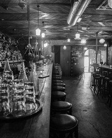 Button Bar - Accommodation QLD 2