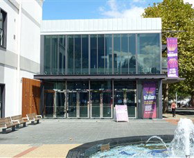 Wollongong Town Hall - Accommodation QLD 1