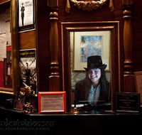 The Magicians Cabaret - Accommodation QLD