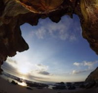 Caves Beach - Accommodation QLD