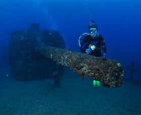 HMAS Brisbane Dive Site - Accommodation QLD 1