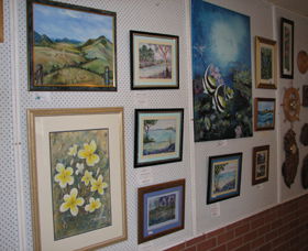 Clock Tower Gallery - Accommodation QLD 1