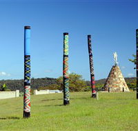 Maclean Tartan Power Poles - Accommodation QLD