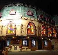 Draculas Cabaret Restaurant - Accommodation QLD