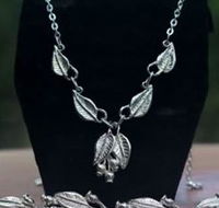 Australian Wildflower Jewellery Gallery - Accommodation QLD