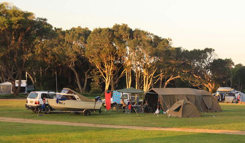 Booti Booti National Park - Accommodation QLD 3