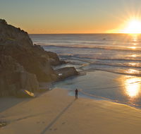 Little Bay Beach - Accommodation QLD