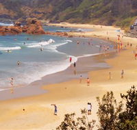 Flynns Beach - Accommodation QLD