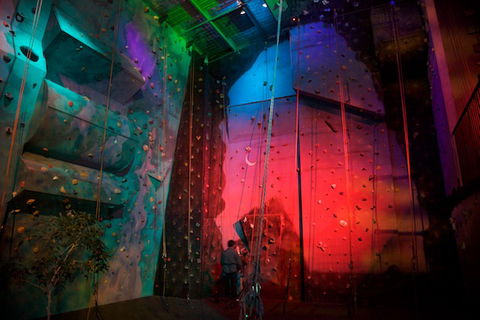 Centre Of Gravity - Accommodation QLD 4