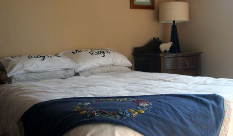 Lake View Farm House - Accommodation QLD 1