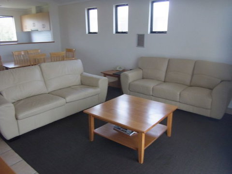 Margarets Beach Resort - Accommodation QLD 2