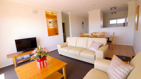 Margarets Beach Resort - Accommodation QLD 3