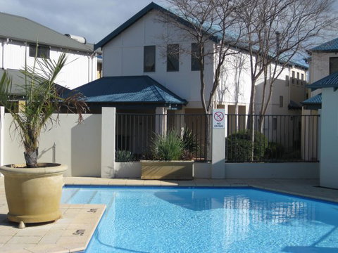 Margarets Beach Resort - Accommodation QLD 4