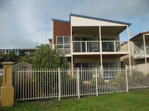 Tigh Na Mara - Accommodation QLD 2