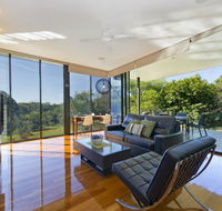 Glass On Glasshouse - Accommodation QLD