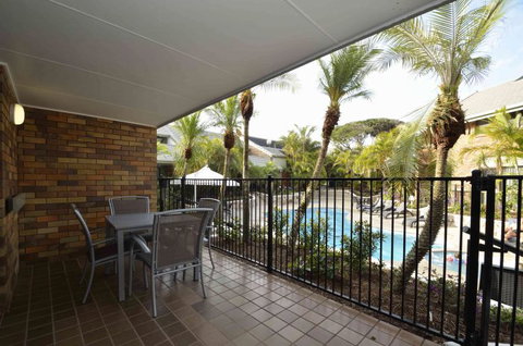 Glen Eden Beach Resort - Accommodation QLD 1