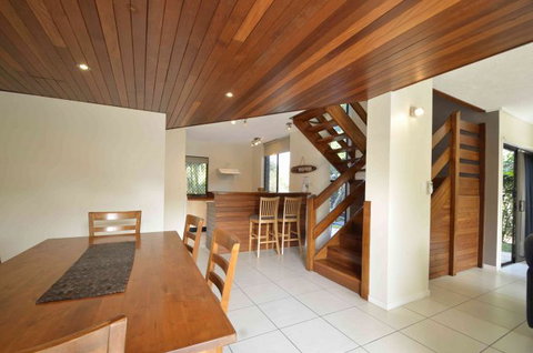Glen Eden Beach Resort - Accommodation QLD 2
