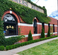 Farmers Arms Hotel  Art Suites Daylesford - Accommodation QLD