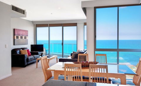 Pacific Views Resort - Accommodation QLD 11