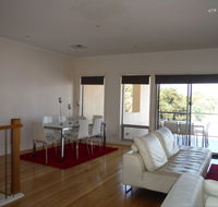 Avalon A - Accommodation QLD
