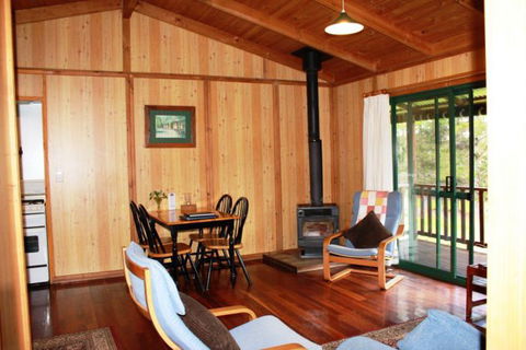 Hawke Brook Chalets - Accommodation QLD 13