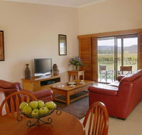 Nightingale Wines Luxury Villas - Accommodation QLD