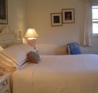 Trafalgar Bed and Breakfast and Annie's cottage - Accommodation QLD