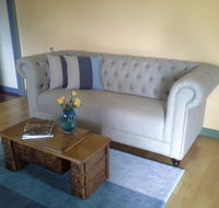 Blue House at Mountainside Wines - Accommodation QLD
