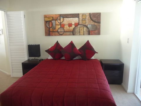 Oscar On Main - Accommodation QLD 14