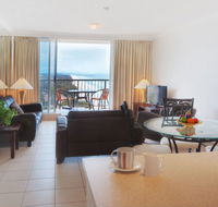 Golden Sands On Main Beach - Accommodation QLD