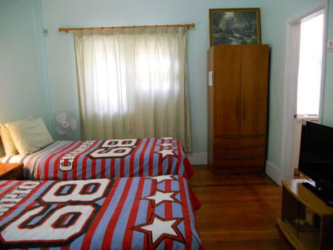 Chatswood Inn - Accommodation QLD 1