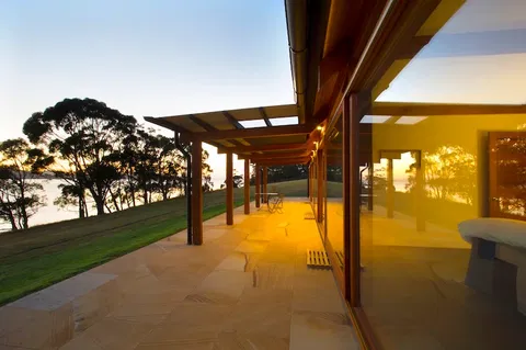 Coast House Tasmania - Accommodation QLD 7