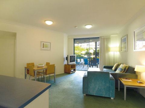Oaks Calypso Plaza - Accommodation QLD 4