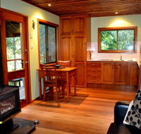 Waterfall Hideout-Rainforest Cabin for Couples - Accommodation QLD