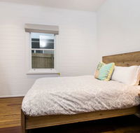 Tom  Doll's - Accommodation QLD