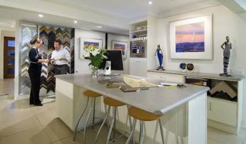 Art Nuvo Gallery - Accommodation QLD 0