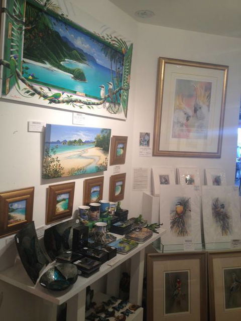 Village Gallery - Accommodation QLD 2