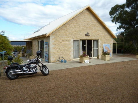 David Mahony Art Gallery & Sculpture Park - Accommodation QLD 4