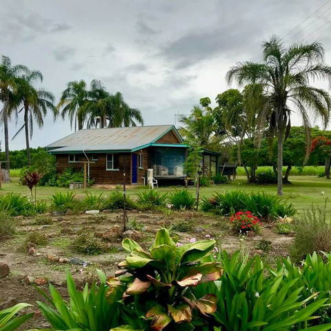 Wattle Cottage Art And Wellbeing Centre - Accommodation QLD 2