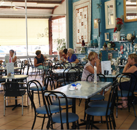Inspirations Cafe Gift and Patchwork Gallery - Accommodation QLD